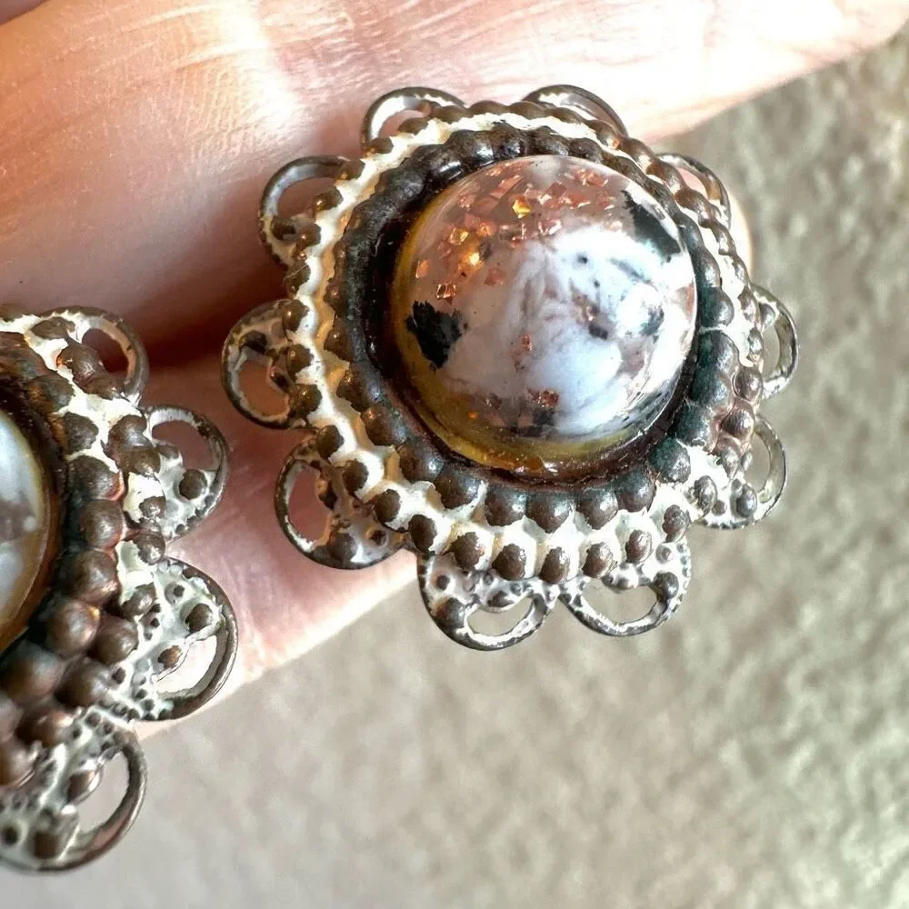 Copper tone   beaded vintage ￼ clip on earrings